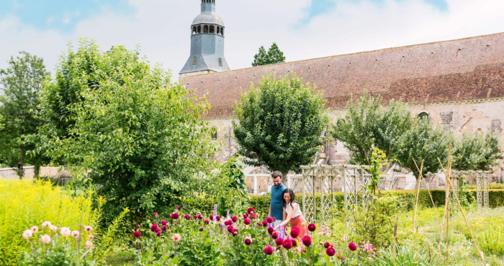 domaine-de-labbaye-4-coralie-daudin-scaled-1600x845-1